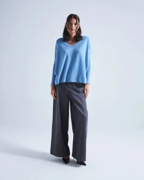 100% Cashmere V-Neck Sweater / Light Blue